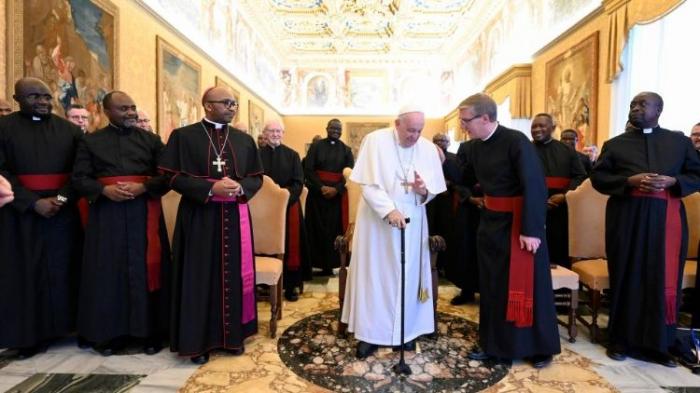 Papa pede maior senso de corresponsabilidade dos leigos pela vida e futuro da Igreja