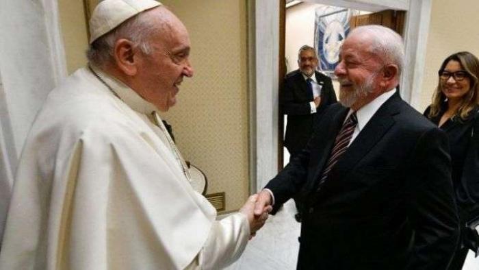 Papa Francisco recebe Lula e Janja no Vaticano
