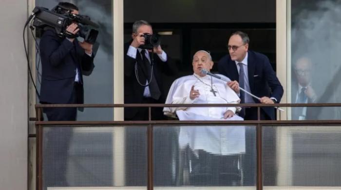 Papa mostra que a vida também é marcada pela fragilidade, diz cardeal Paglia